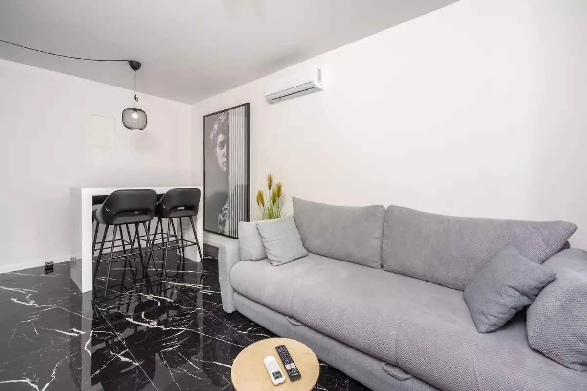 Apartments In Crikvenica 45029
