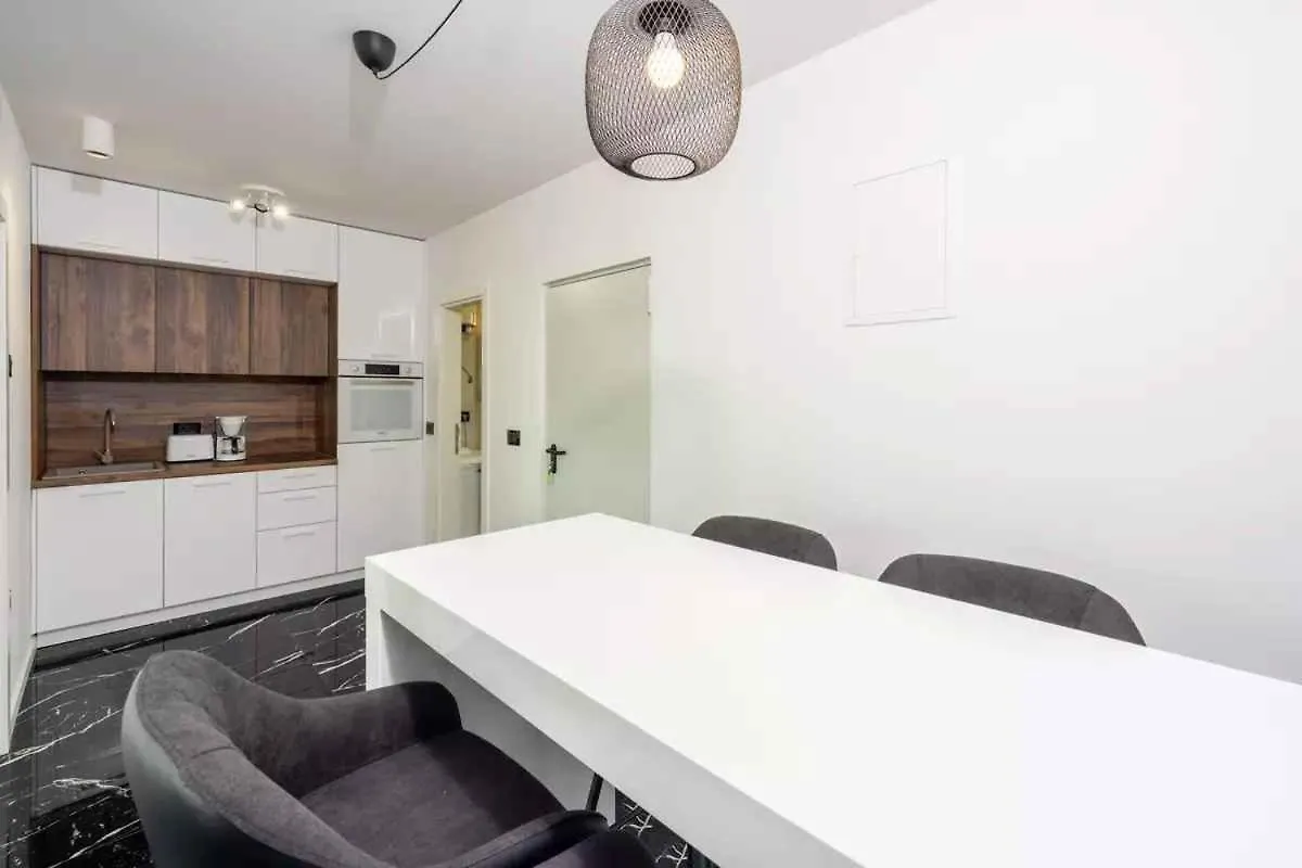 Apartments In Crikvenica 45029