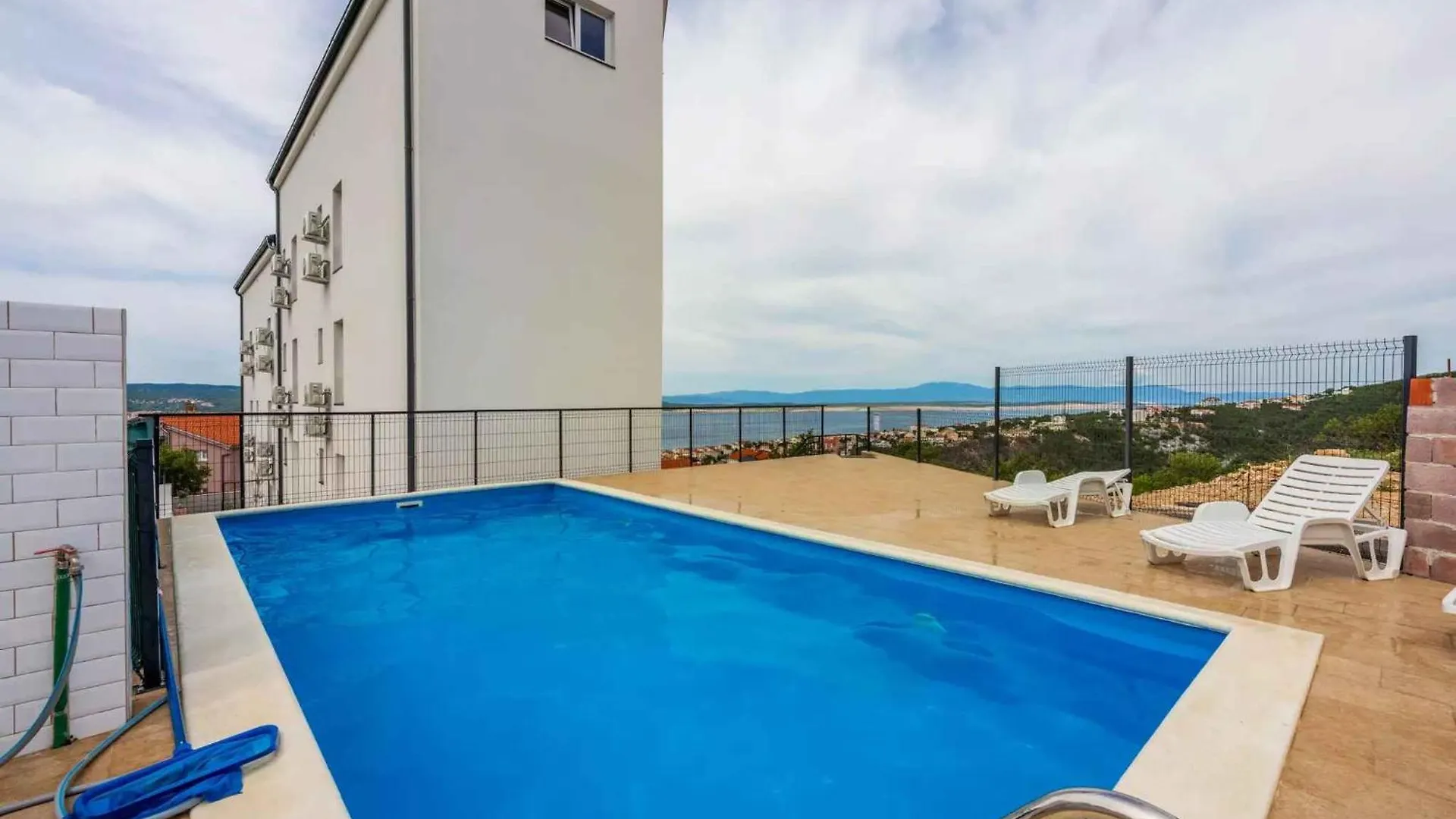 Apartments In Crikvenica 45029